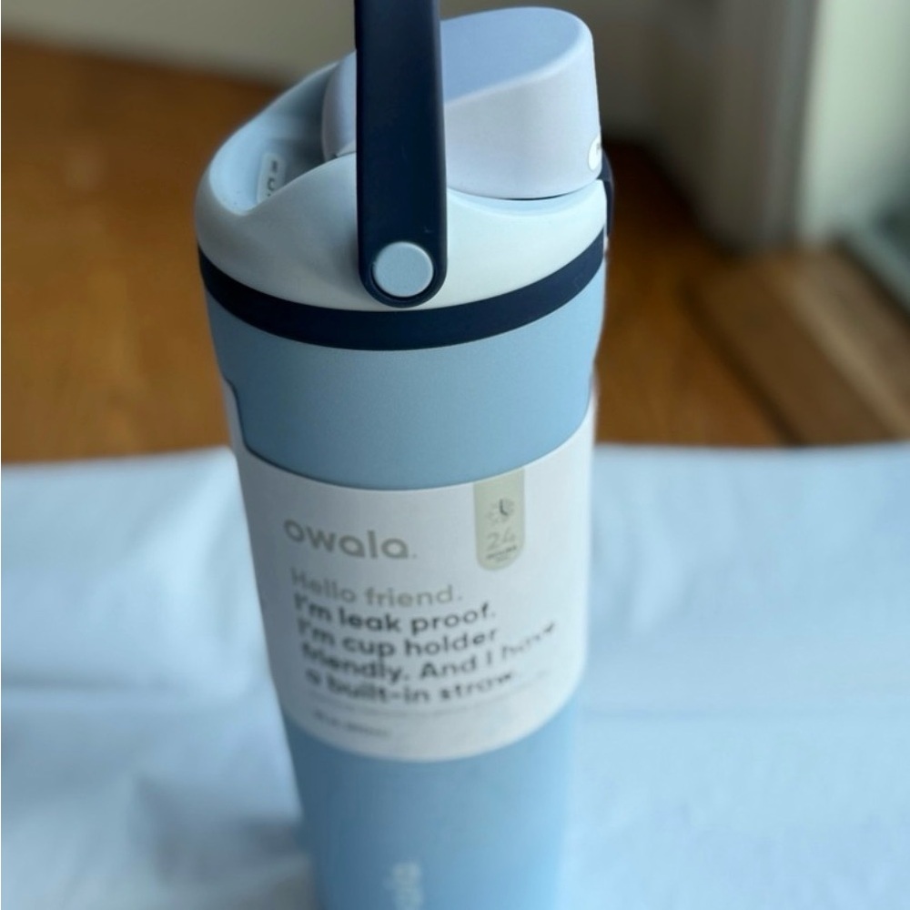 Owala Light Blue Insulated Travel Bottle with Handle - Picture 2 of 6